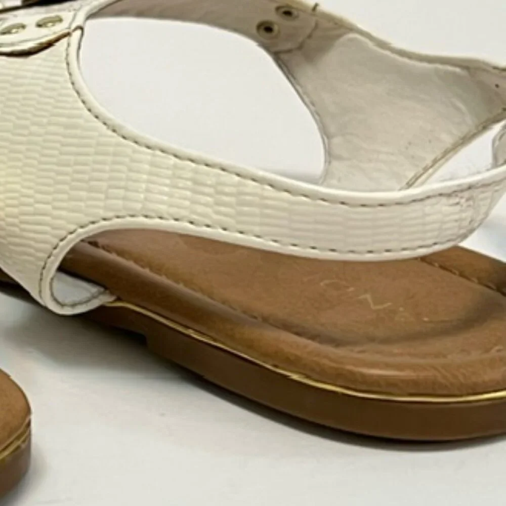 Andiamo Adanielle Womens White & Tan Flower Thong Sandals Size 8.5